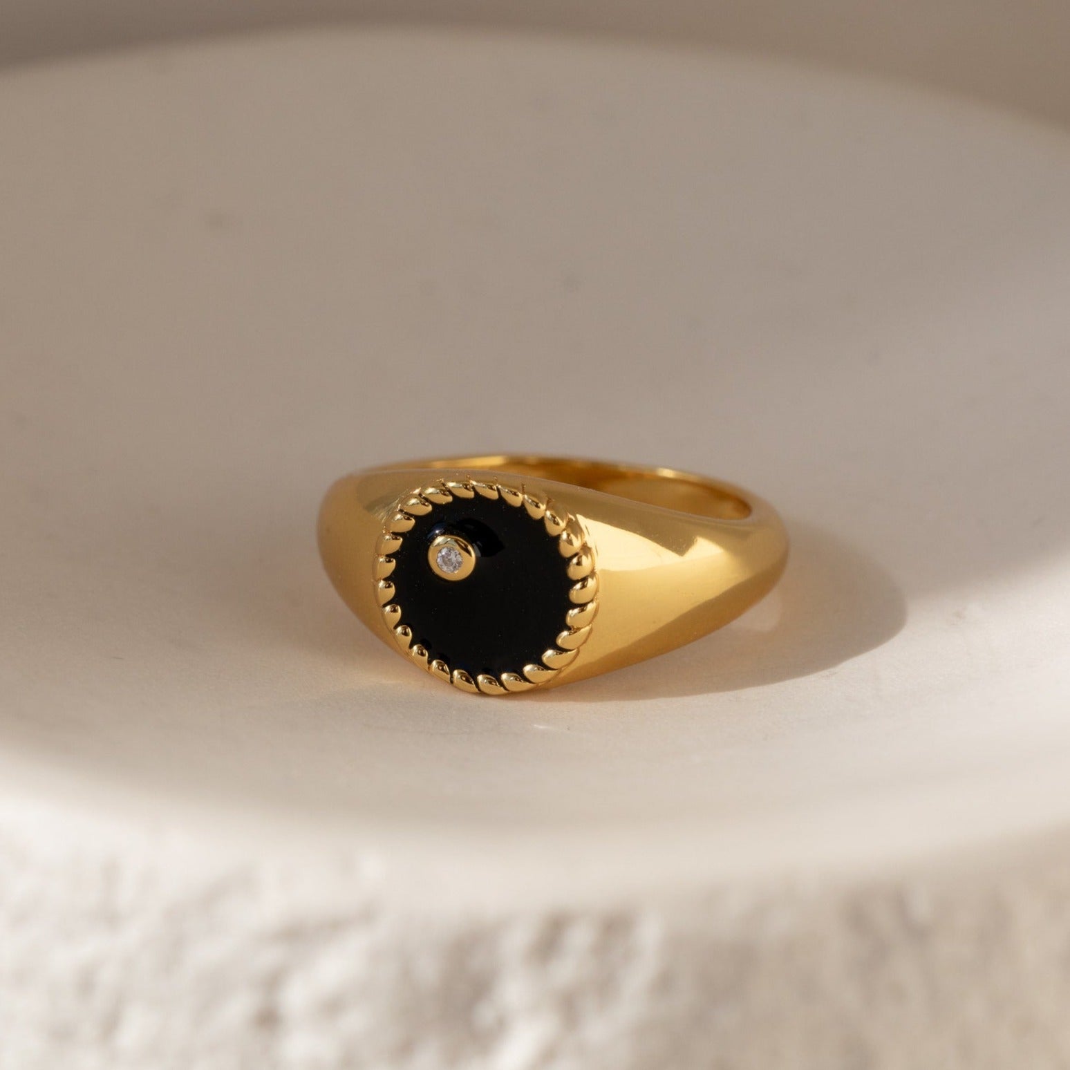 Bold Elegance: Modern Black Signet Ring 18K Gold